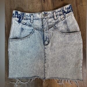 VNTG Jordache Y2K / 90s Denim Acid Wash Mini Skirt